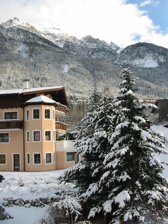 Ferienhaus Bergblick Fulpmes Luaran gambar