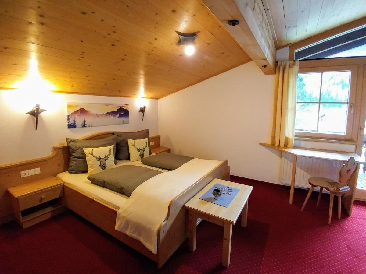 Ferienhaus Bergblick Fulpmes Luaran gambar